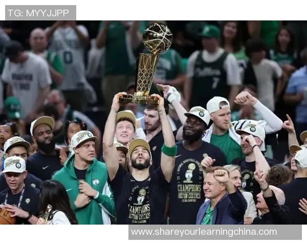 76队与凯尔特人激战正酣球迷期待精彩对决与惊喜时刻