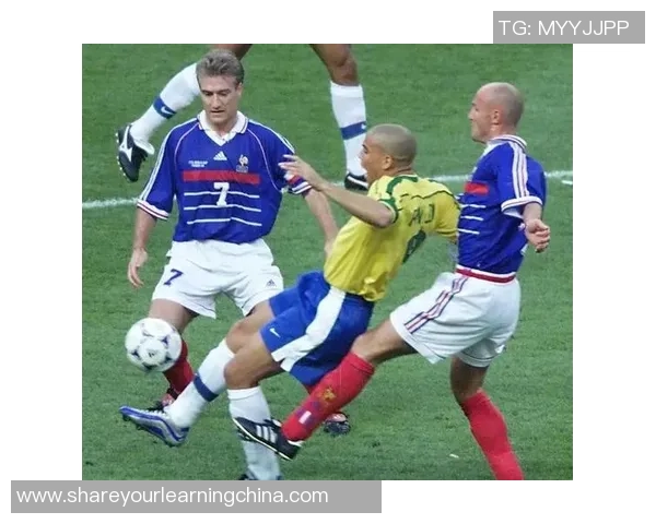 1998年世界杯决赛回顾：法国与巴西的巅峰对决与历史瞬间